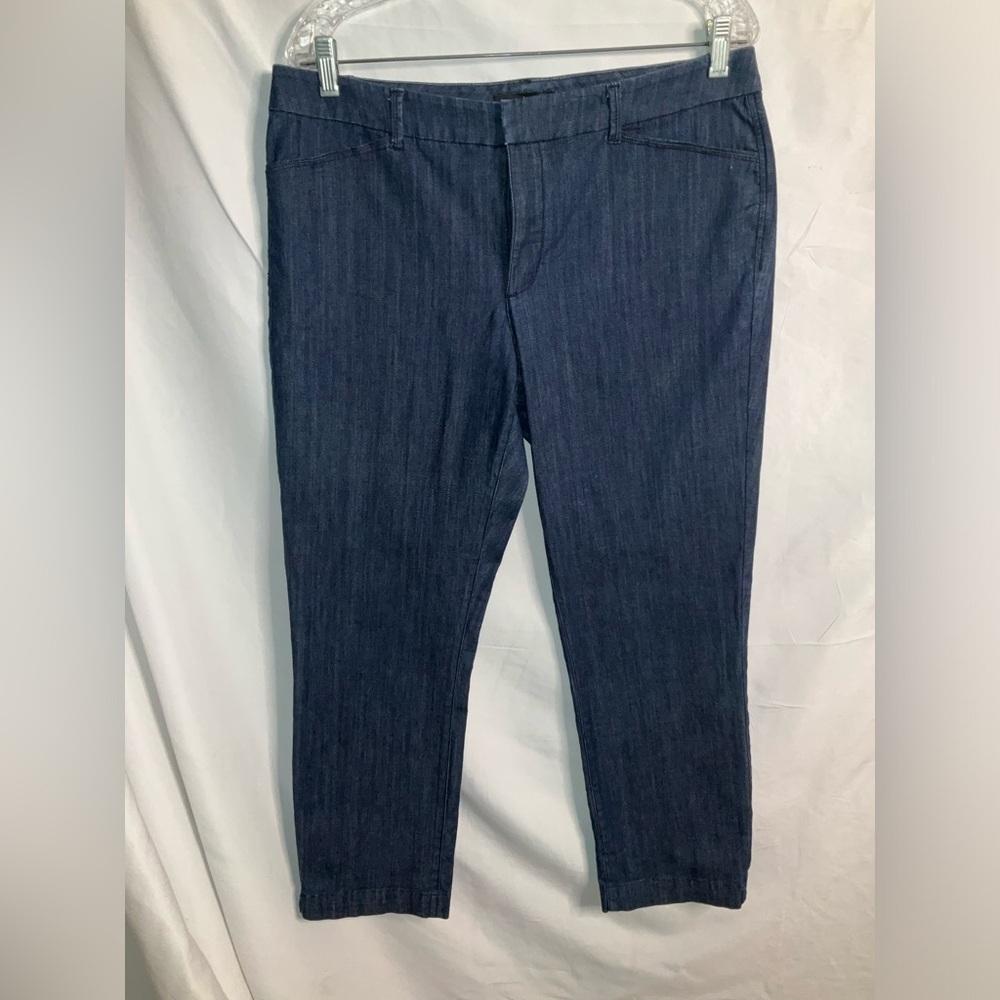 White House black market size 10 women’s jeans capri